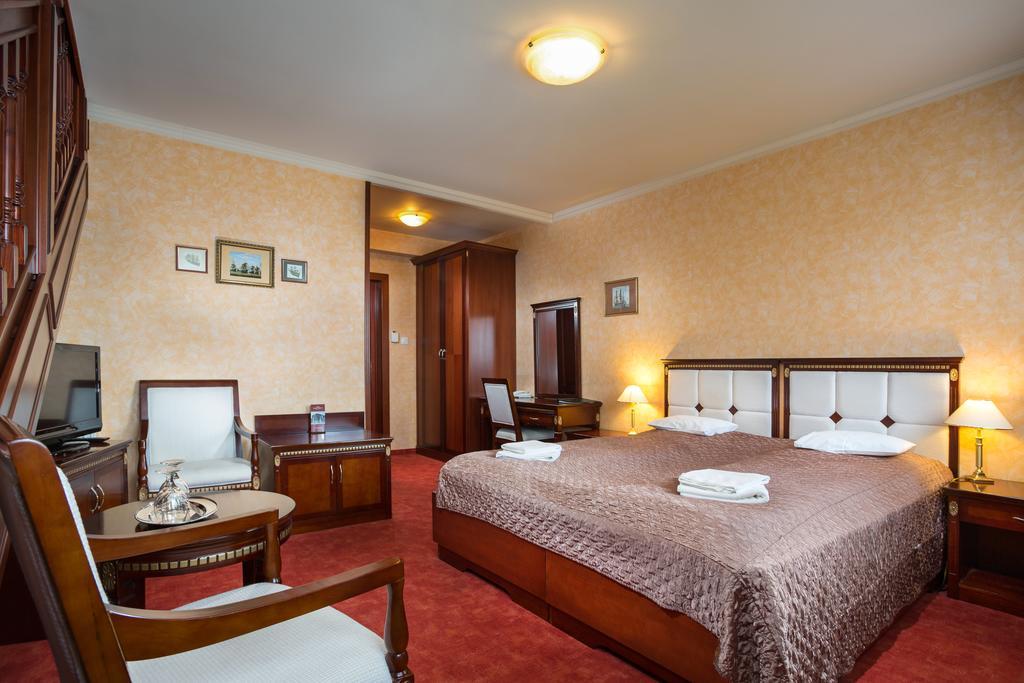 Nelson Hotel Гайдусобосло Екстер'єр фото