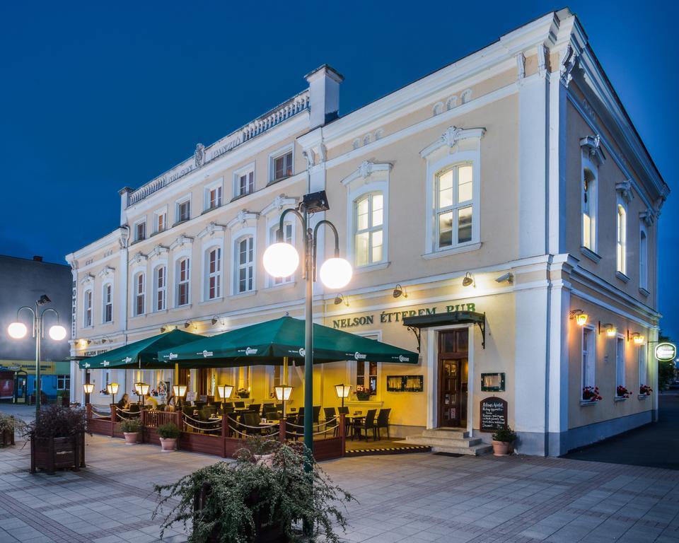 Nelson Hotel Гайдусобосло Екстер'єр фото