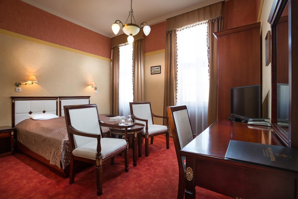 Nelson Hotel Гайдусобосло Екстер'єр фото
